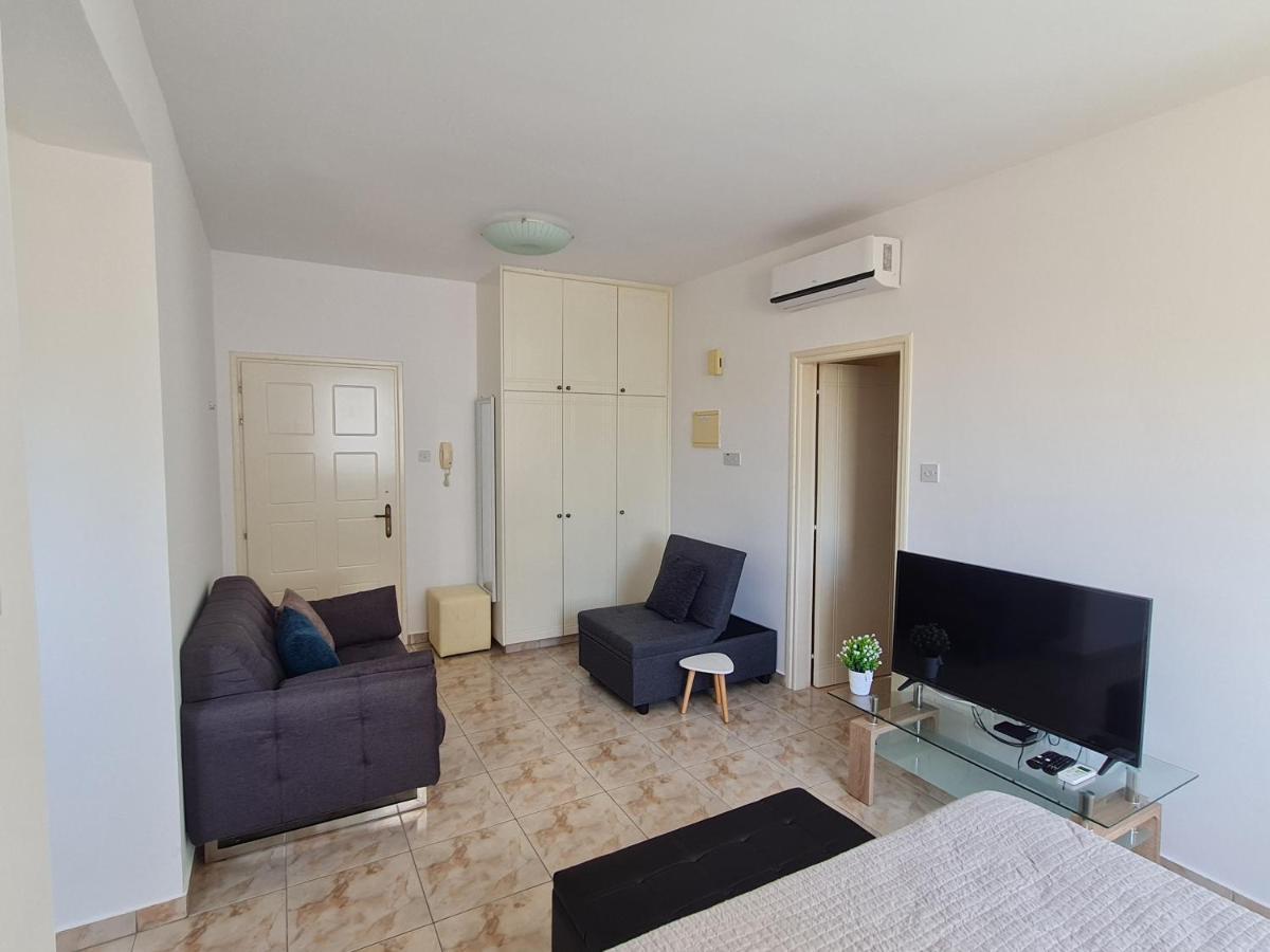 Laertis 2 Complex, Studio Apartment 106 - By Imh Travel & Tours Pafos Dış mekan fotoğraf