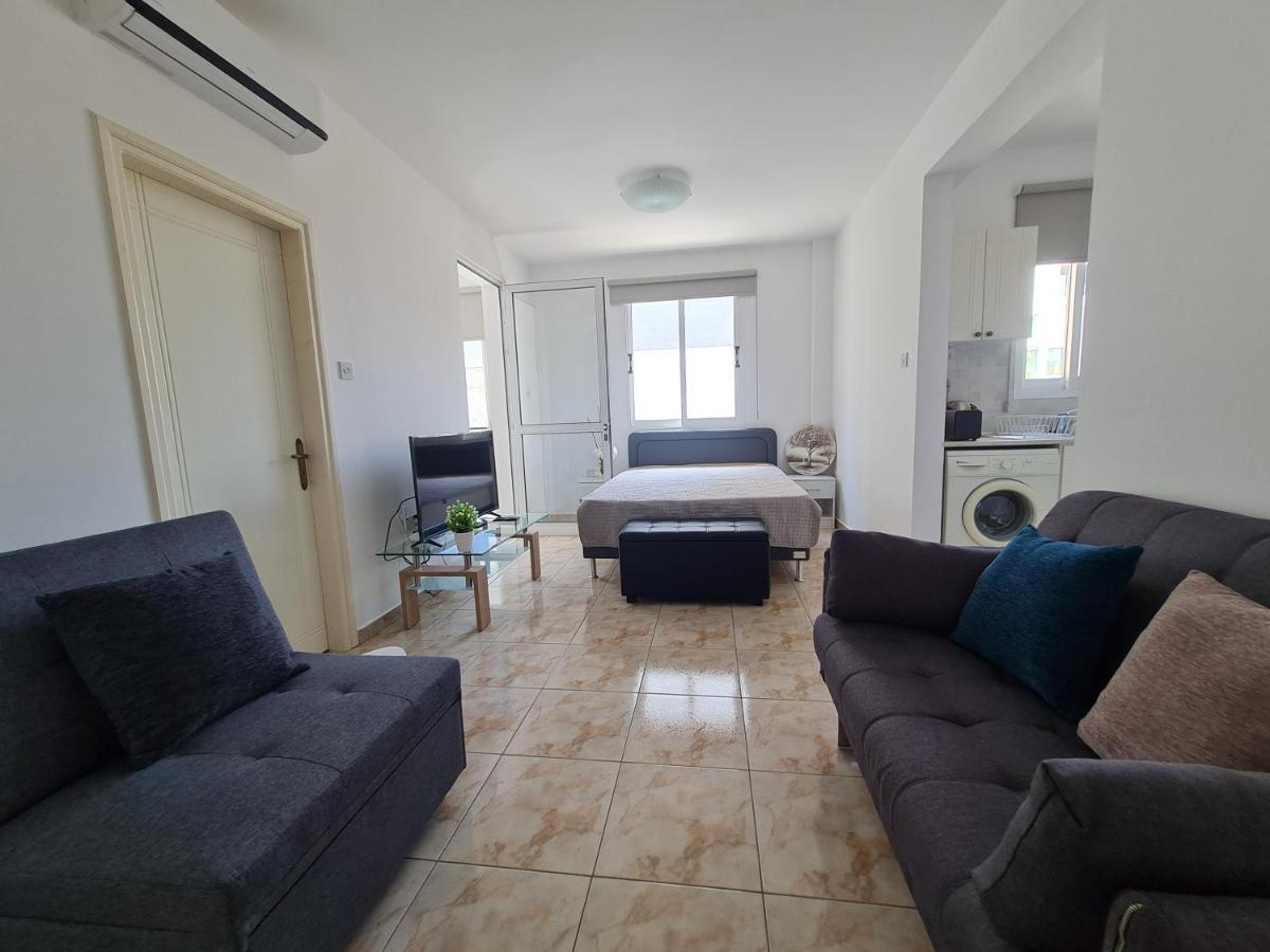 Laertis 2 Complex, Studio Apartment 106 - By Imh Travel & Tours Pafos Dış mekan fotoğraf