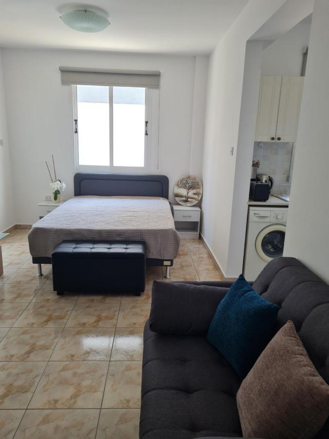 Laertis 2 Complex, Studio Apartment 106 - By Imh Travel & Tours Pafos Dış mekan fotoğraf