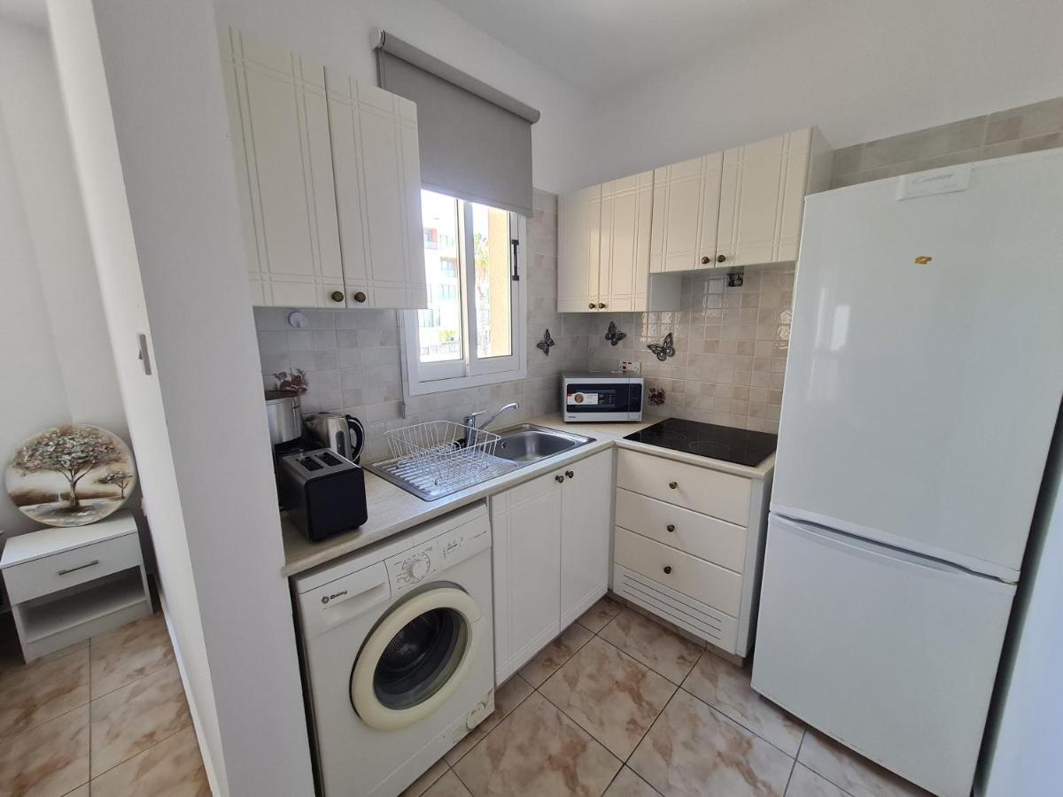 Laertis 2 Complex, Studio Apartment 106 - By Imh Travel & Tours Pafos Dış mekan fotoğraf